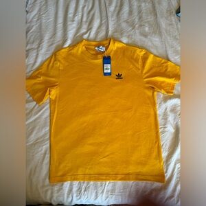 Men’s medium bundle new with tags adidas/ guess